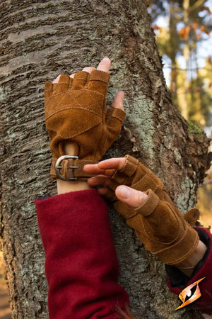 Celtic Gloves Suede