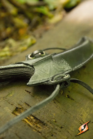 Dark Elven Throwing Knife & Holder
