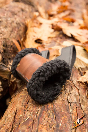 Holder - black Fur