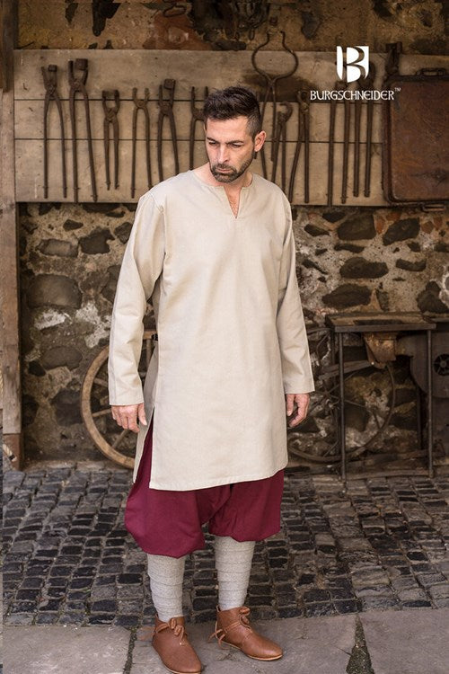 Under Tunic Leif