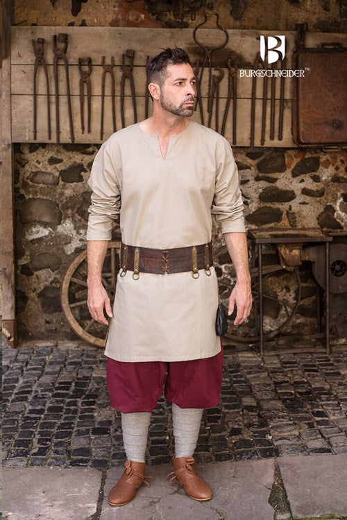 Under Tunic Leif